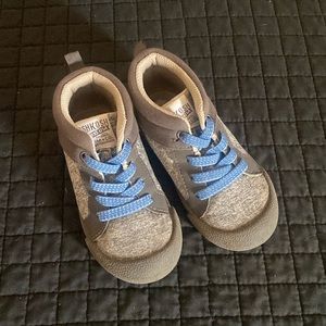Oshkosh washable high top sneakers